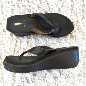 Volatile Frappuccino Platform Casual Sandal Size 9